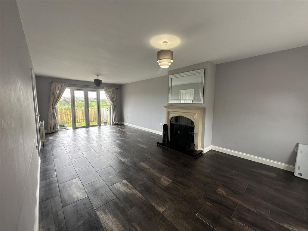 Additional image 2 of 4 bed detached house to rentLogan Gardens, Ballyclare BT39