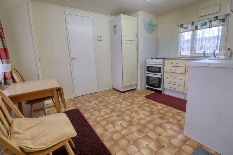 Additional image 7 of 2 bed mobile/park home for saleAcacia Avenue, Scunthorpe DN15