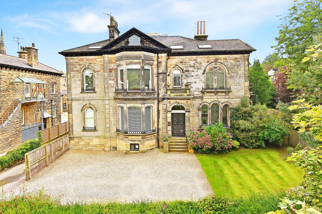 3 bed flat to rentOtley Road, Summer Court HG2