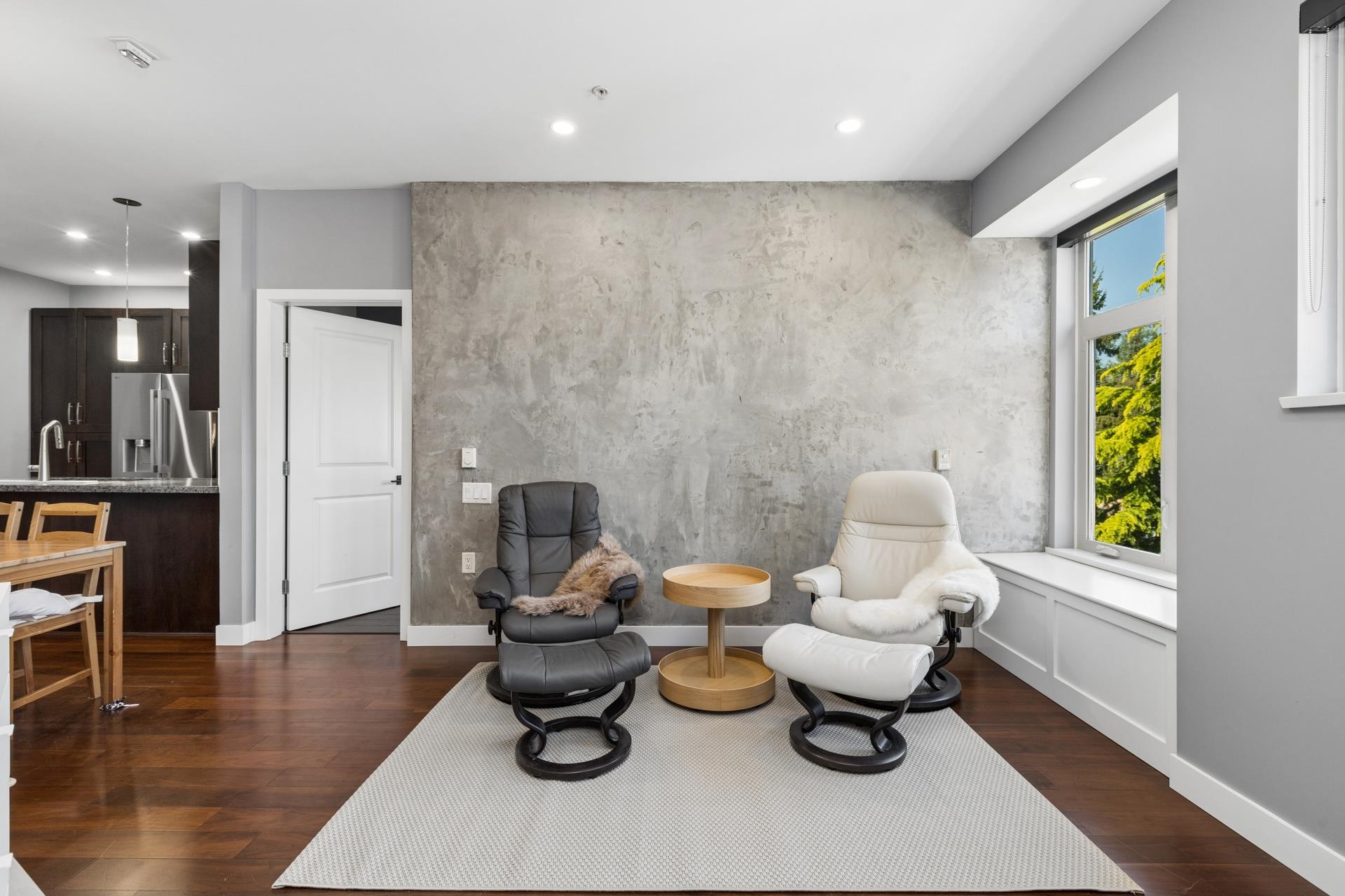 Additional image 4 of 303-116 23rd Street W, North Vancouver, BC, V7M 2A9