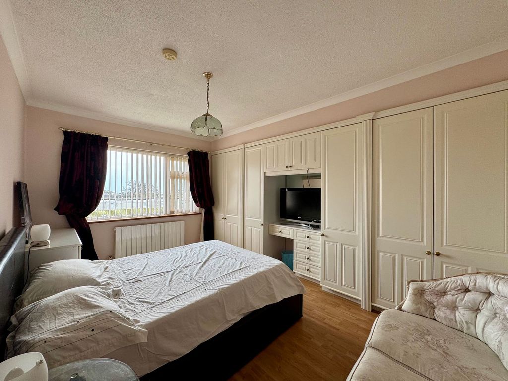 Additional image 10 of 3 bed property to rent13 Pied Du Cotil, St Helier JE2