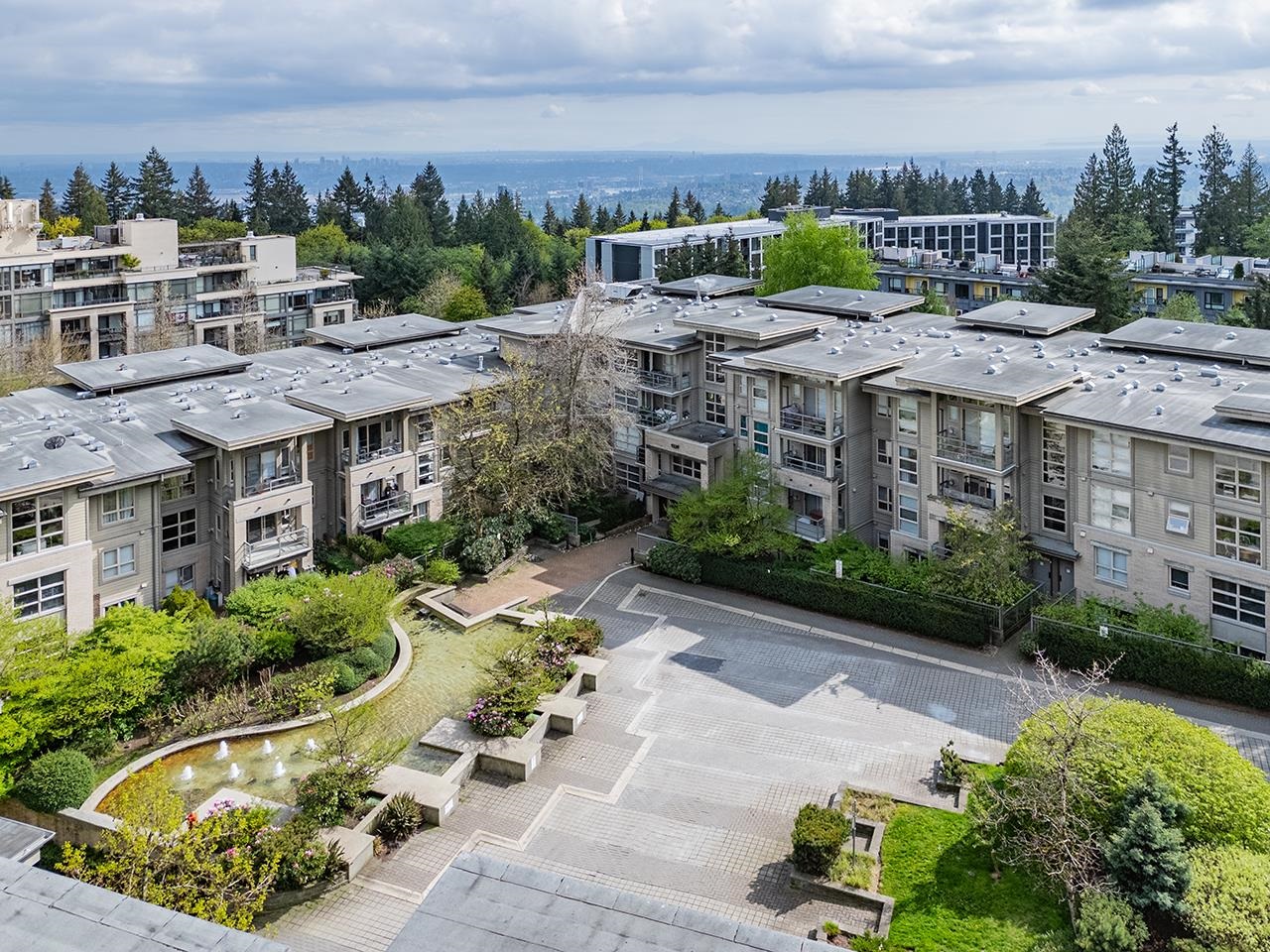 Additional image 2 of 403-9339 University Crescent, Burnaby, BC, V5A 4Y1