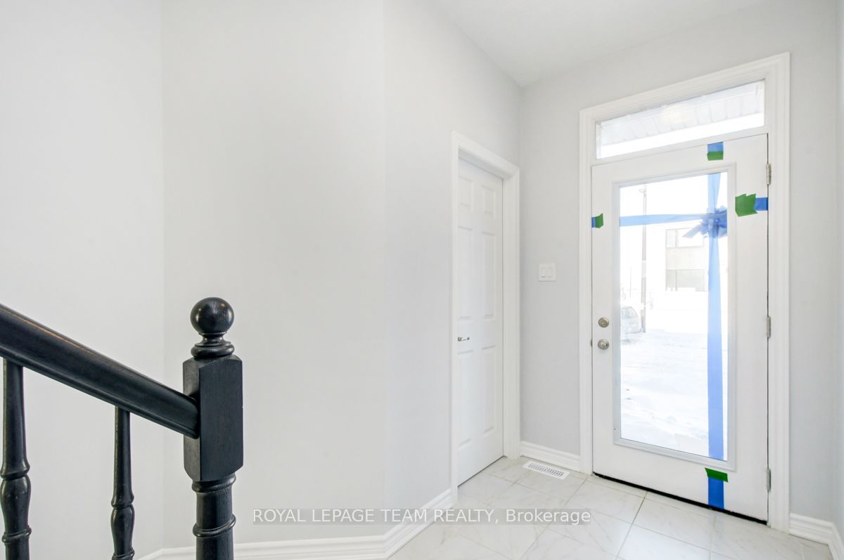 Additional image 2 of 21 Bermondsey Way, Ottawa, ON, K2S 2Y7