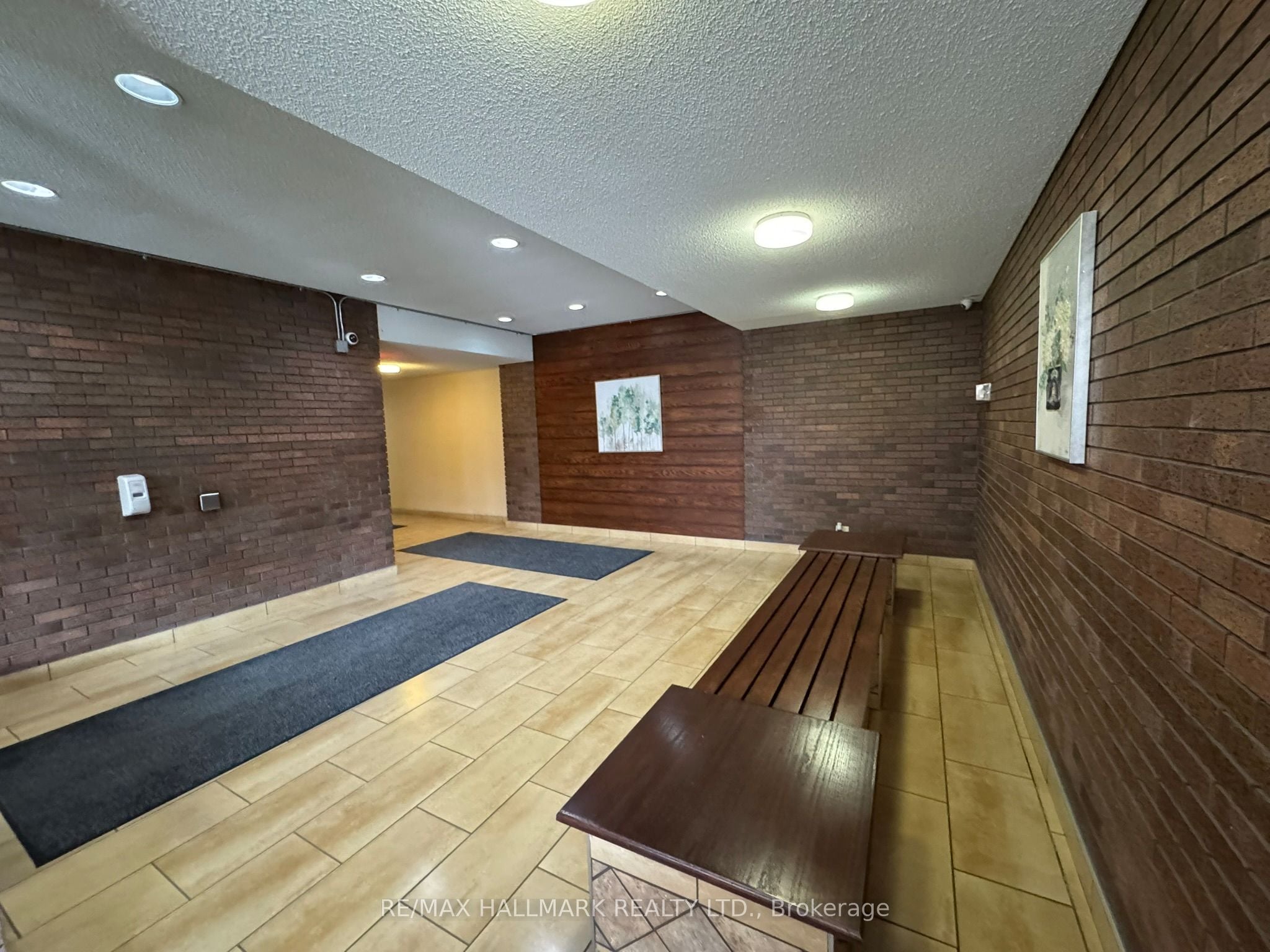 Additional image 4 of 212-10 Sunrise Avenue, Toronto, ON, M4A 2R1