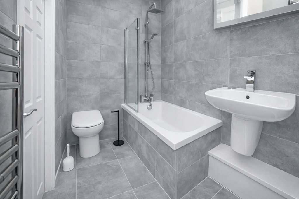 Additional image 17 of 5 bed flat for saleGrosvenor Street, Cheltenham, Gloucestershire GL52