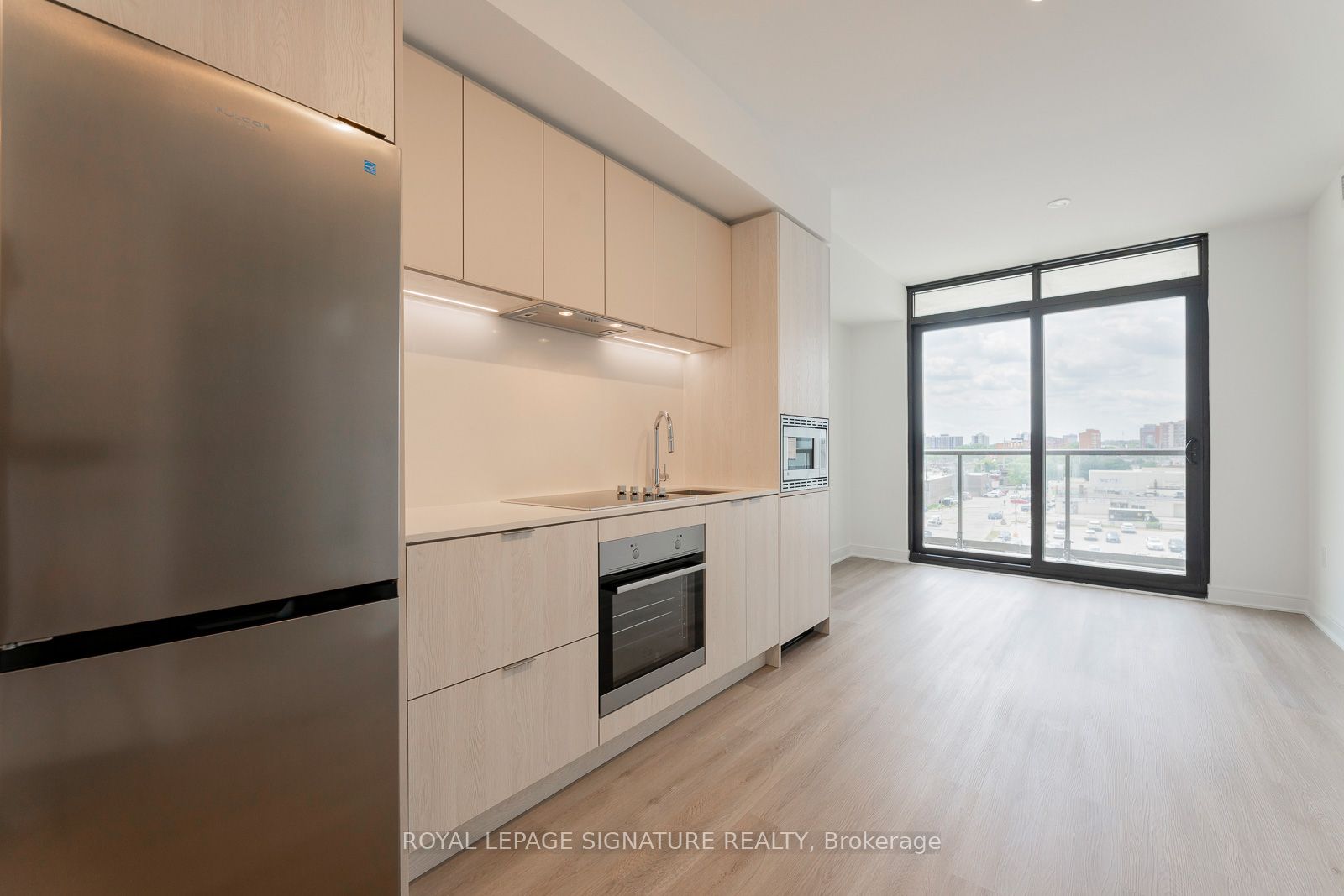 Additional image 4 of 526-86 Dundas Street, Mississauga, ON, L5A 1W4