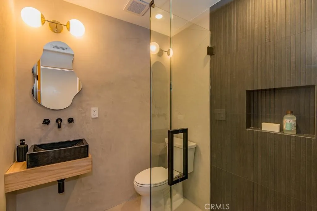 Additional image 121 of 24245 Hatteras St, Woodland Hills, CA 91367