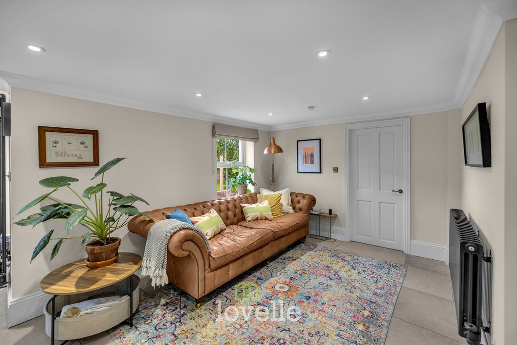 Additional image 8 of 5 bed detached house for saleArcher Road, Waltham DN37