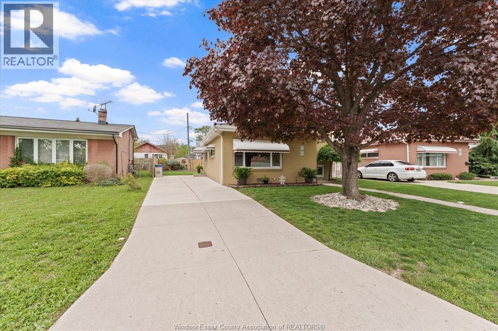 3574 Connaught Avenue, Windsor, ON, N9C2B9 photo 4