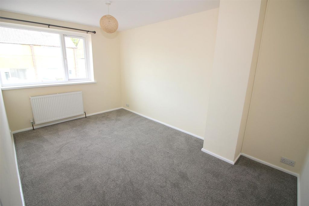 Additional image 6 of 3 bed semi-detached house to rentDolphin Close, Plymstock, Plymouth PL9