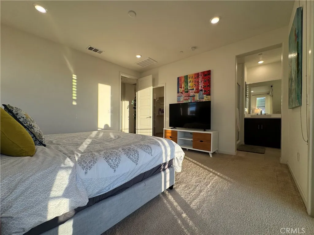 Additional image 71 of 179 Cadence, Irvine, CA 92618