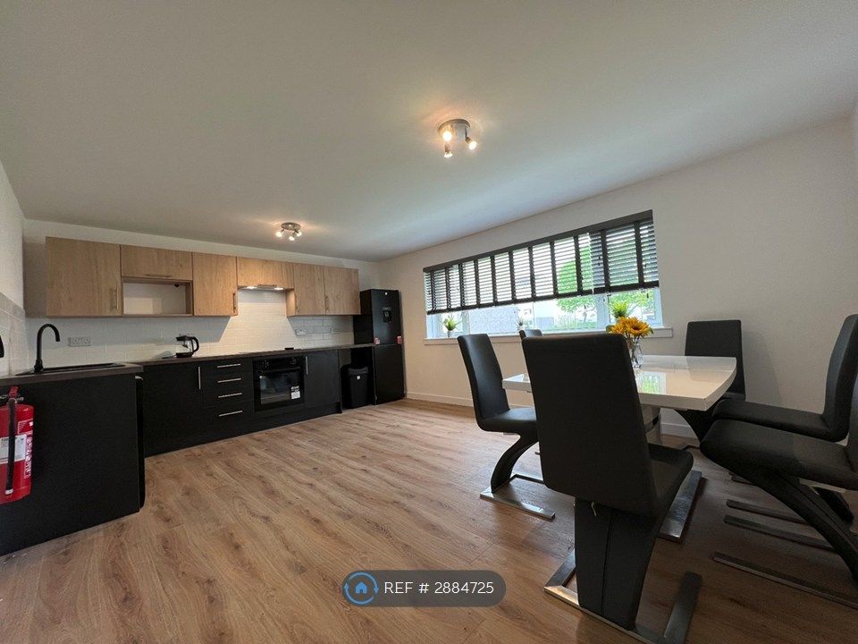 4 bed flat to rentNapier Drive, Glasgow G51