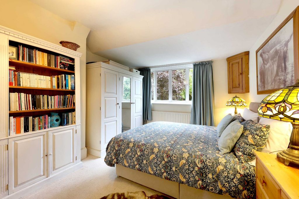 Additional image 14 of 6 bed detached house for saleGregories Road, Beaconsfield, Buckinghamshire HP9