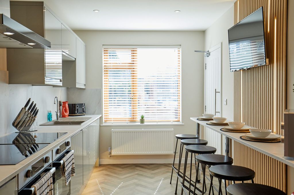 Additional image 2 of 6 bed terraced house to rentFriends Road, Norwich NR5