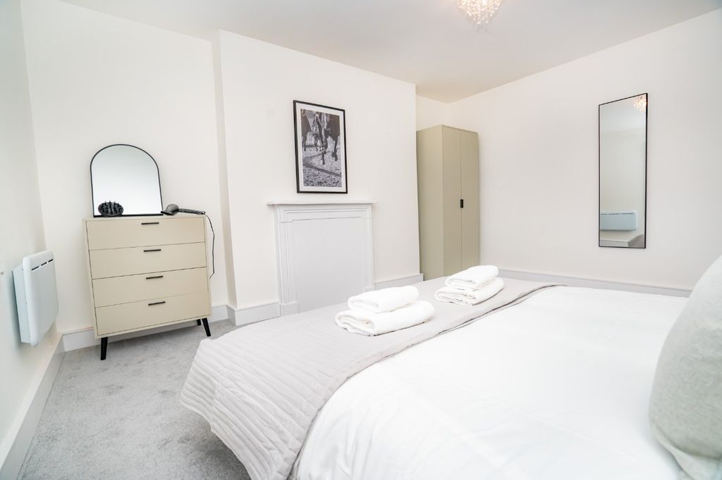 Additional image 22 of 5 bed flat for saleGrosvenor Street, Cheltenham, Gloucestershire GL52