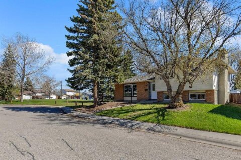 Additional image 8 of 221 Madeira Crescent NE, Calgary, AB, T2A 4N3