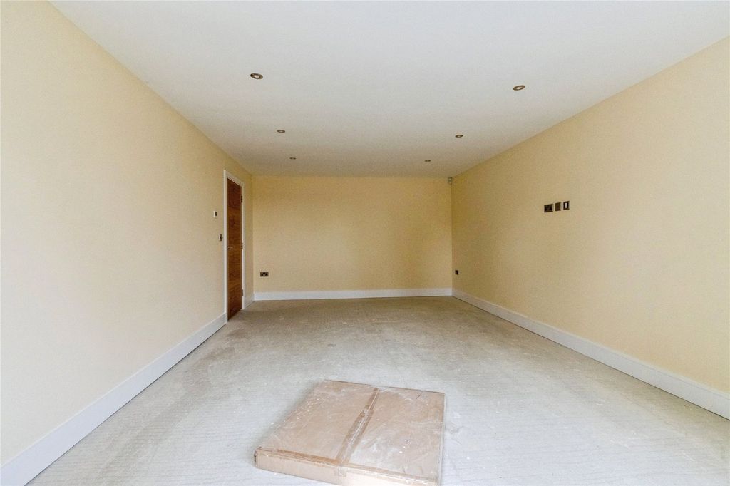 Additional image 10 of 6 bed detached house for saleManor Court, Horbury, Wakefield WF4