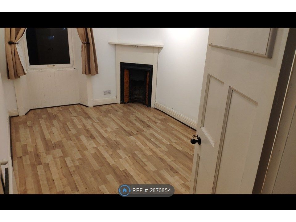 2 bed flat to rentKemp Street, Hamilton ML3