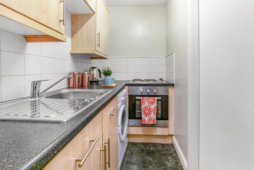 Additional image 8 of 1 bed terraced house to rentVinery Road, Leeds LS4