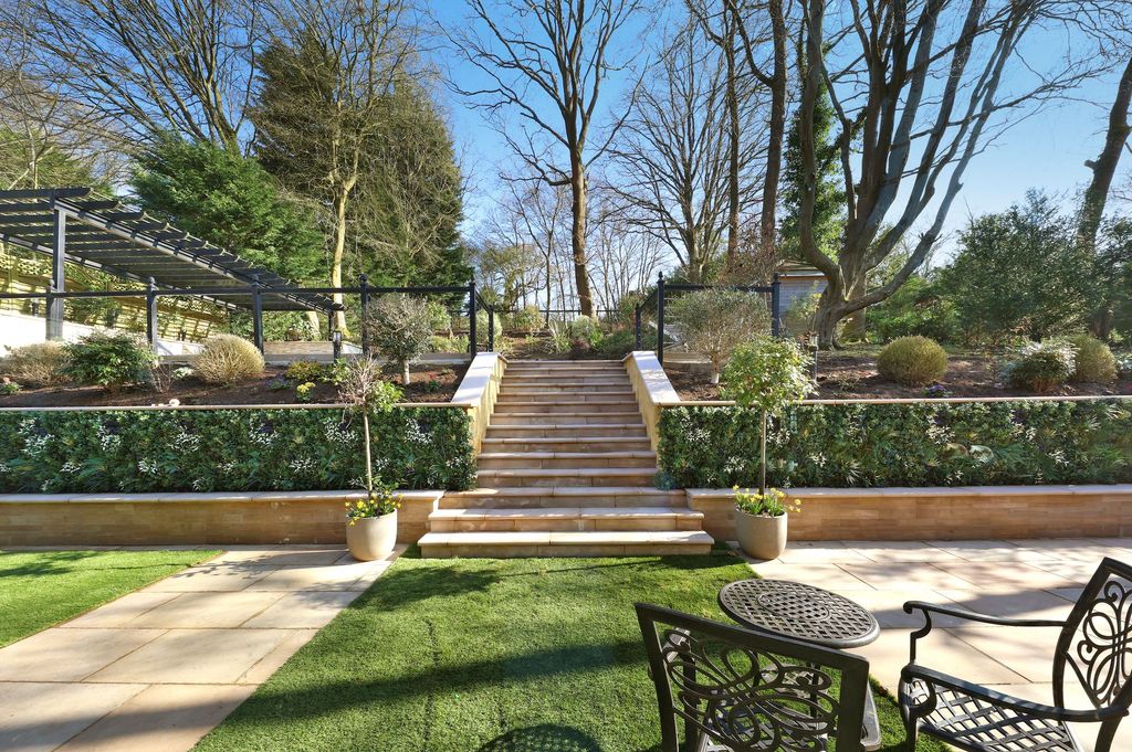 Additional image 28 of 6 bed detached house for saleValley Way, Gerrards Cross SL9