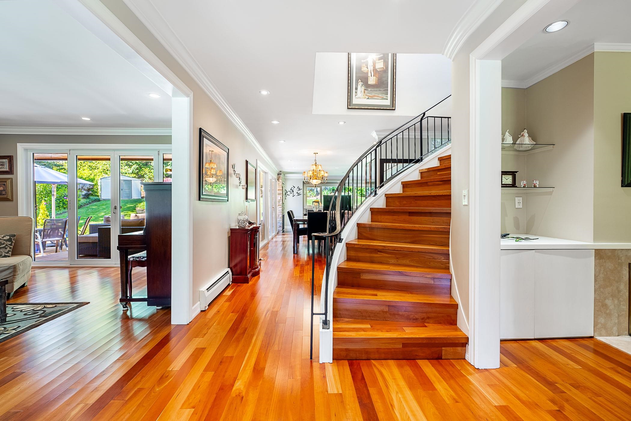 Additional image 2 of 3955 Viewridge Place, West Vancouver, BC, V7V 3K7