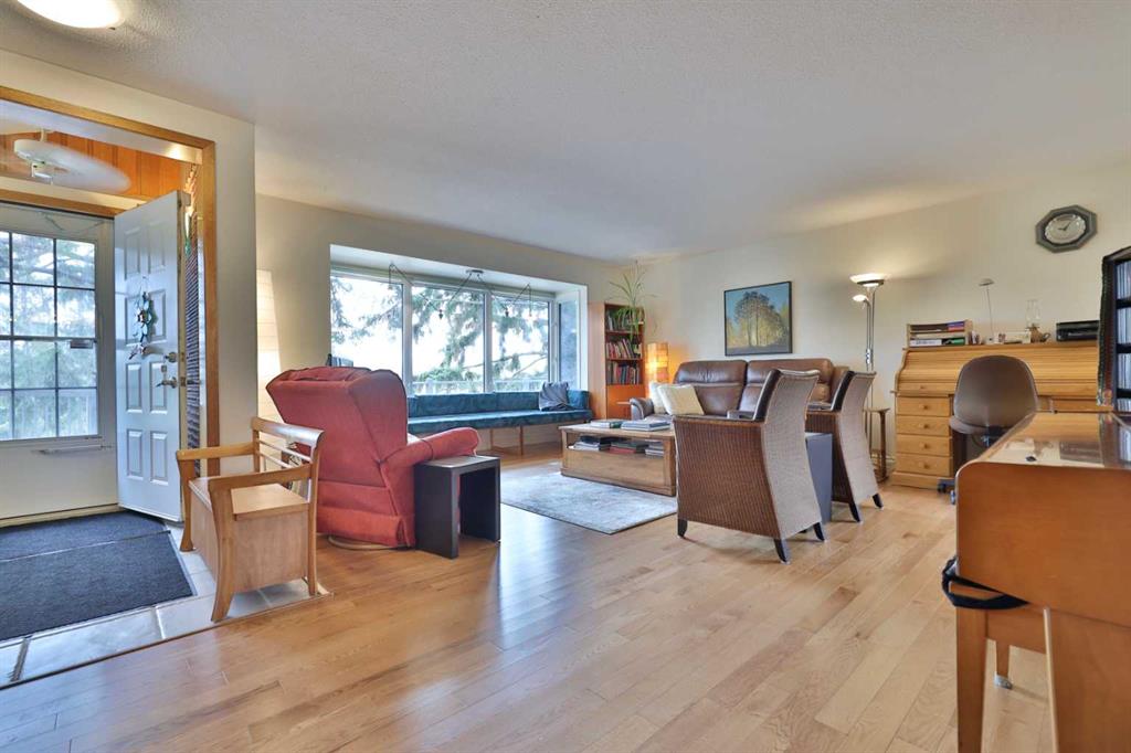 Additional image 3 of 4404 52 Street, Camrose, AB, T4V 1T7