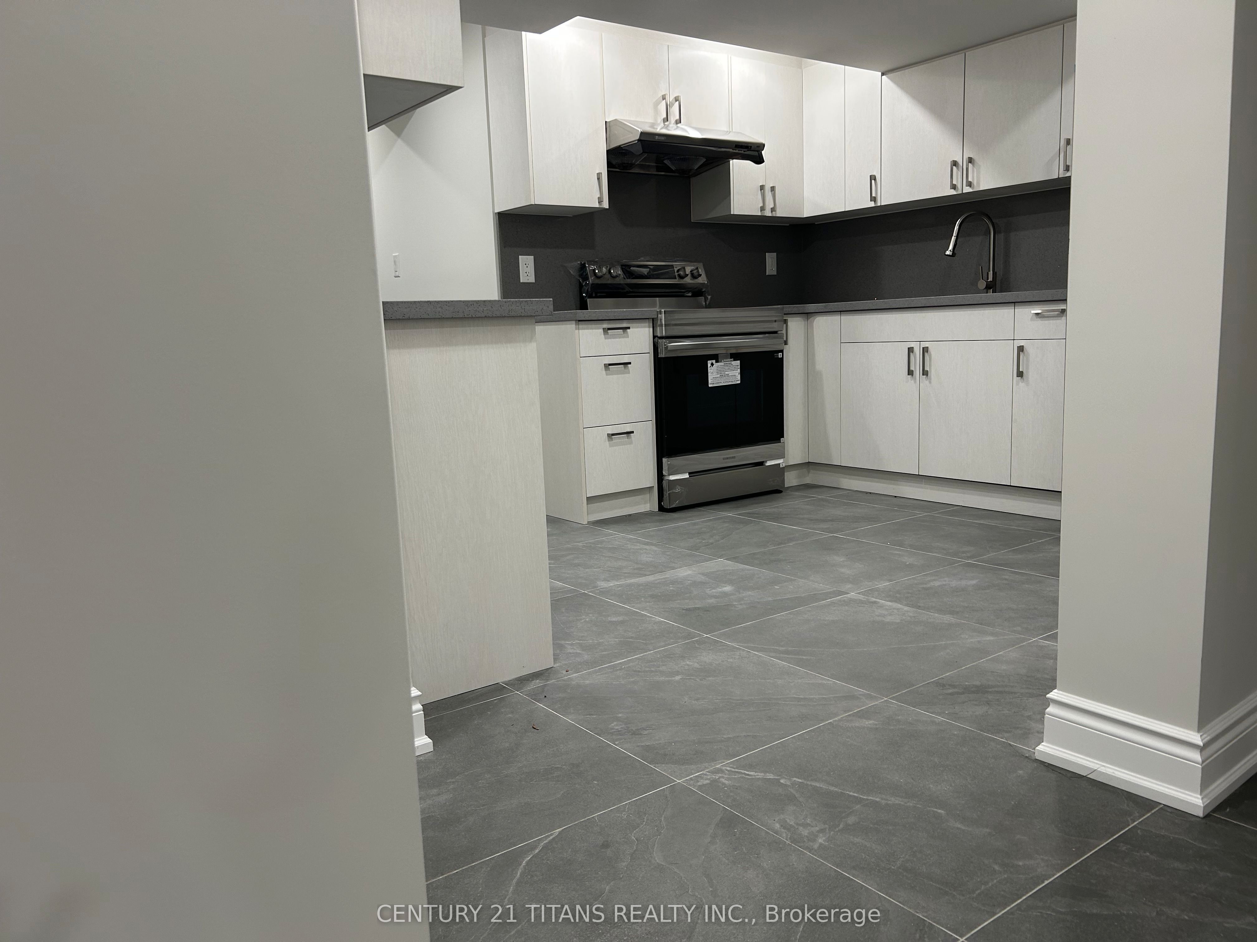 43 Shediac Road, Brampton, ON, L6Y 0V9 photo 2