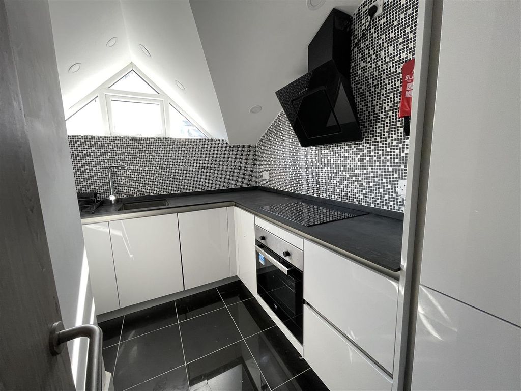 Additional image 4 of 1 bed flat to rentThe Parade, Roath, Cardiff CF24