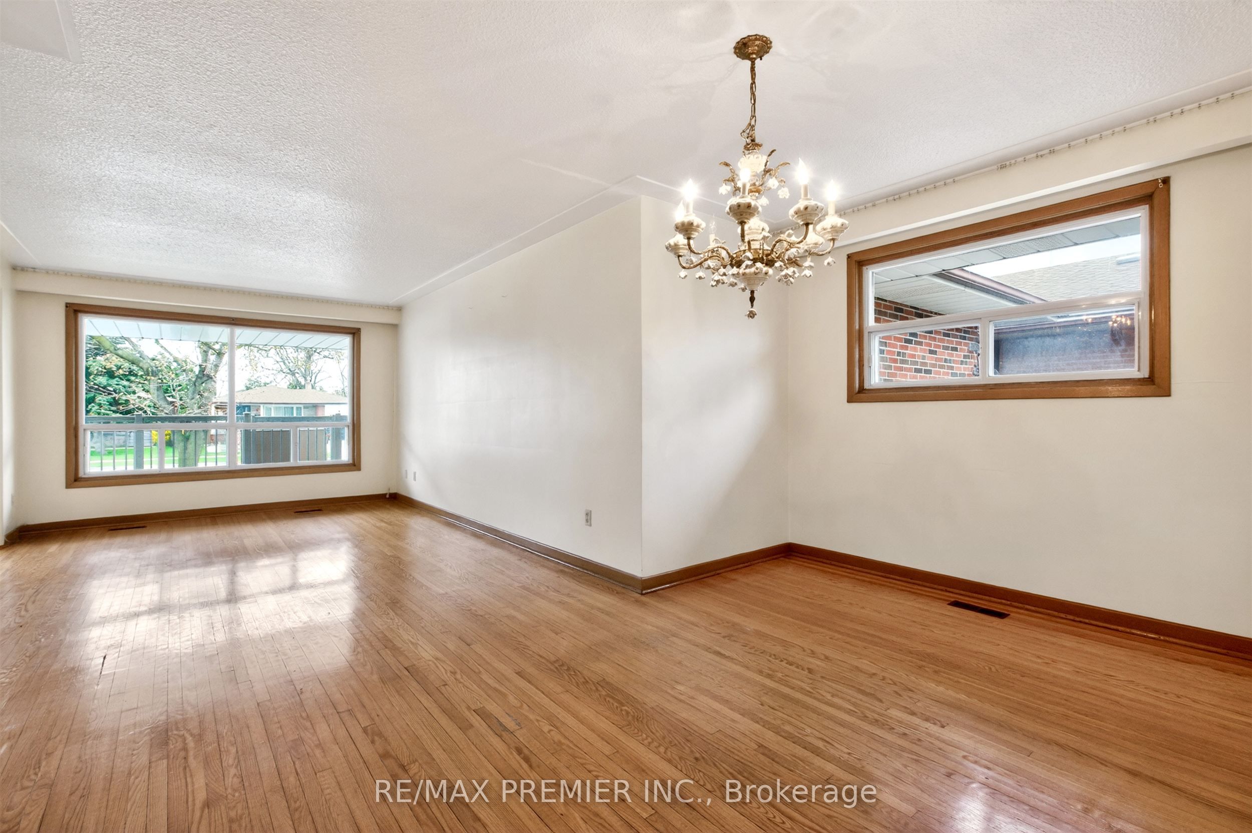 Additional image 6 of 506 Rathburn Road, Toronto, ON, M9C 3S8