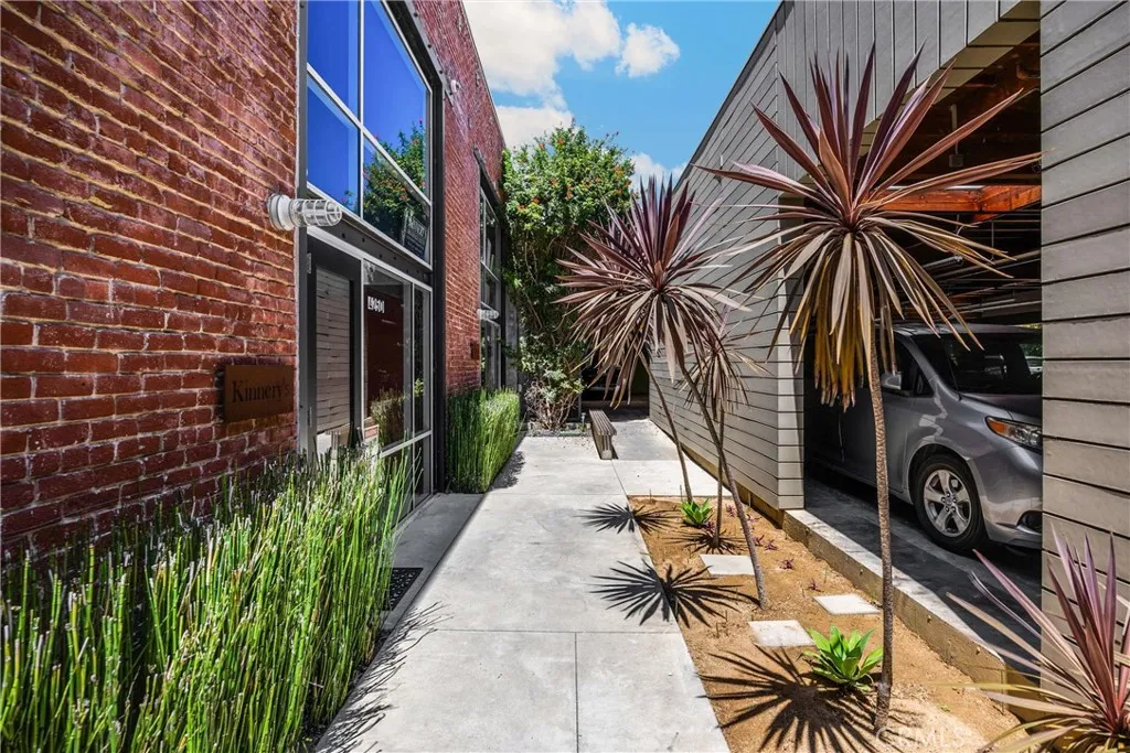 Additional image 38 of 425 E 4th Street Unit E, Long Beach, CA 90802