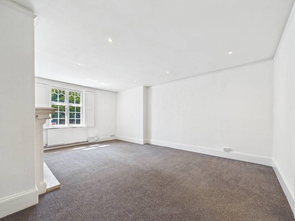 Additional image 4 of 2 bed flat to rentMain Road, Woolverstone, Ipswich, Suffolk IP9