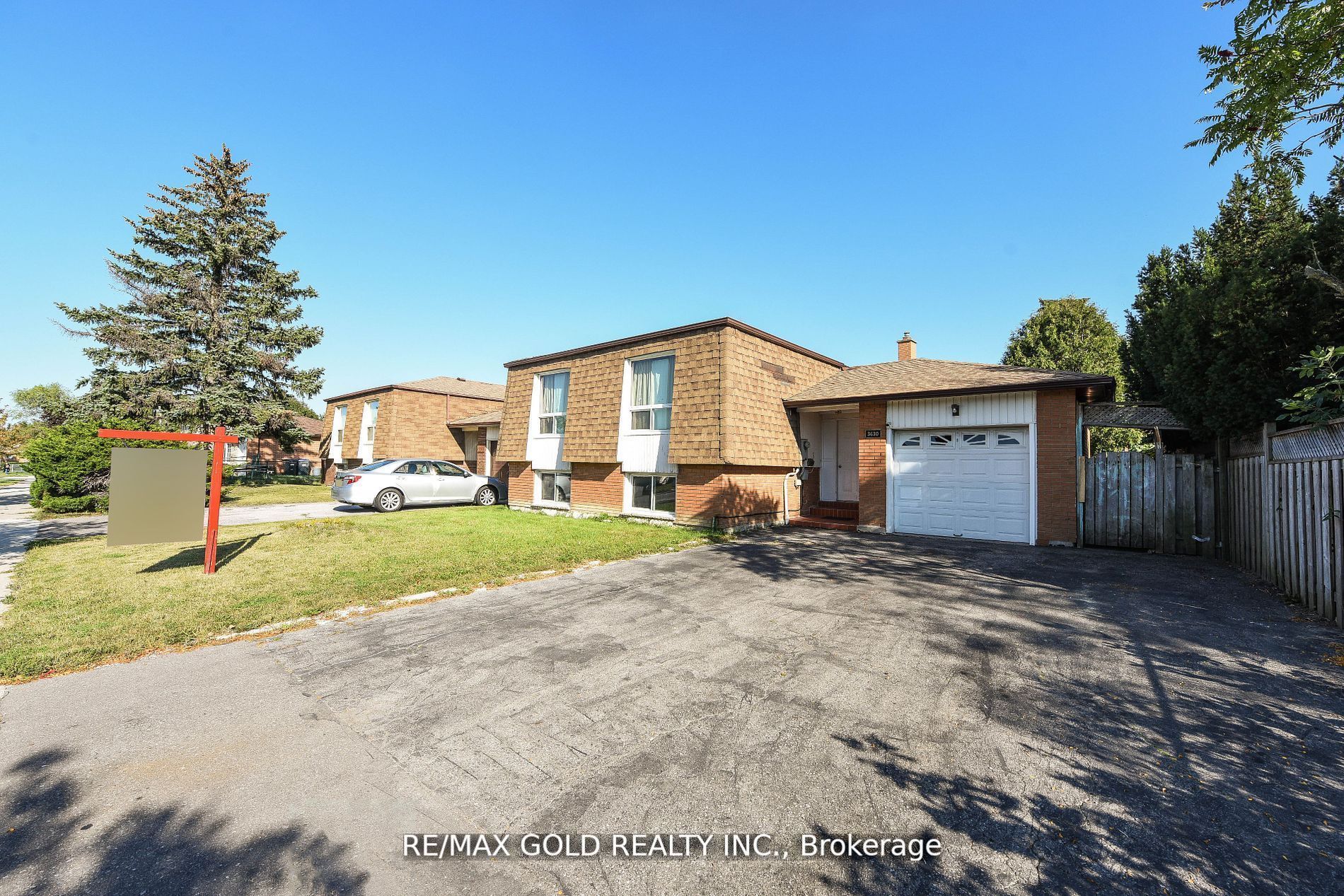 3630 Brandon Gate Drive, Mississauga, ON, L4T 3E5