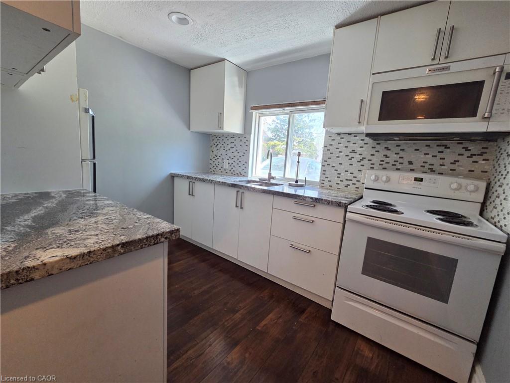 Additional image 2 of 2-2021 Edinburgh Drive, Burlington, ON, L7R 2C8