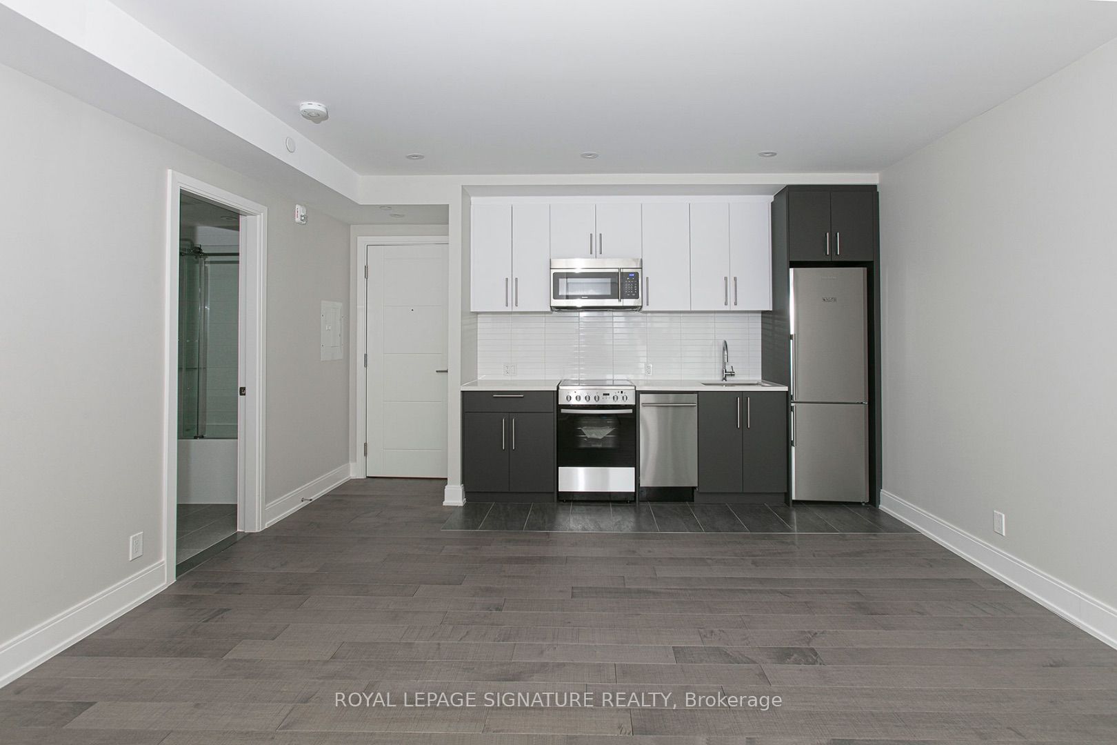 107-11 Walmer Road, Toronto, ON, M5R 2W9