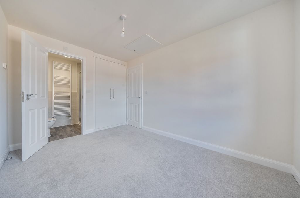 Additional image 9 of 3 bed end terrace house to rentSouthwold Drive, Hampton Beach, Peterborough PE7