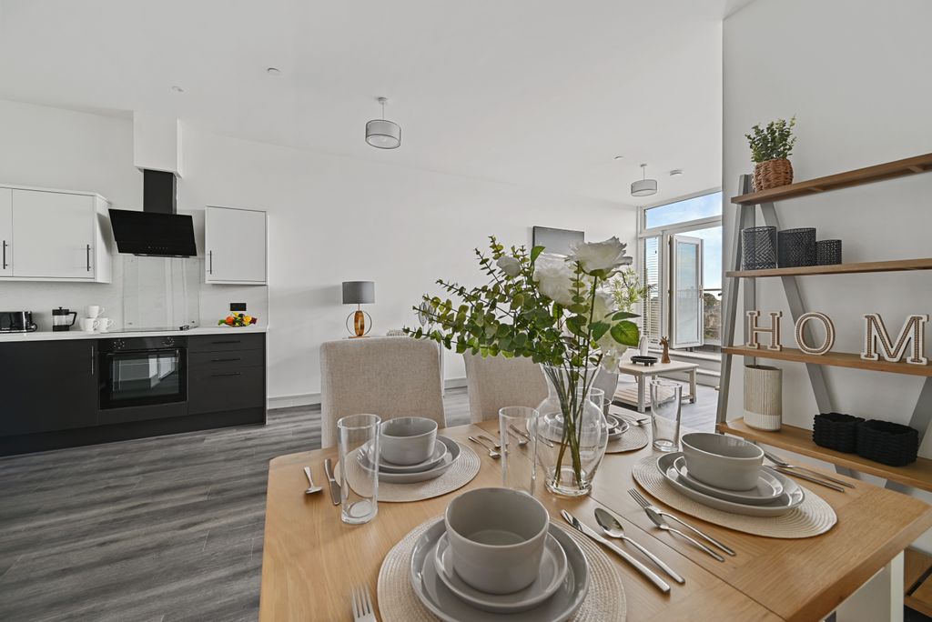Additional image 4 of 2 bed penthouse to rent405 Guild House, Oundle Road, Peterborough PE2
