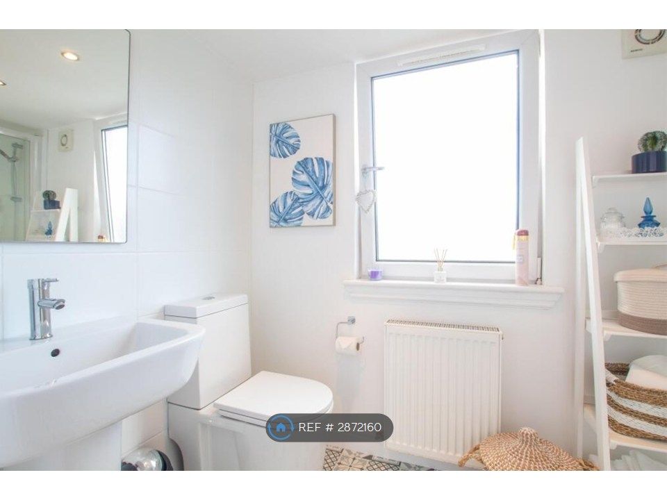 Additional image 8 of 2 bed flat to rentNelson Street, Largs KA30