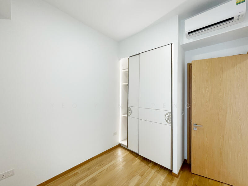 12 Amber Road photo 2