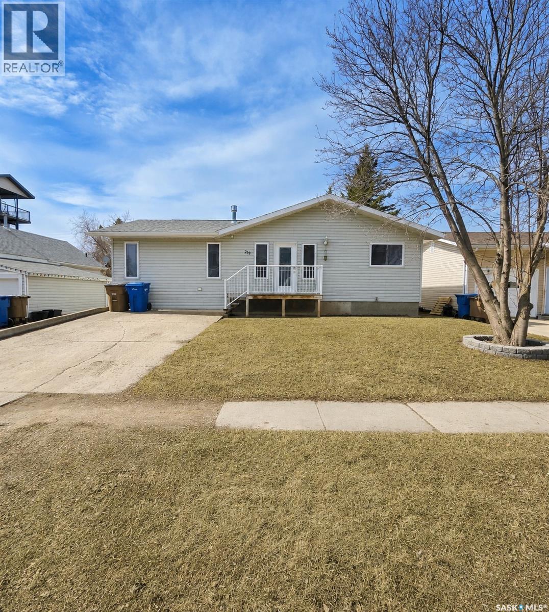 219 Crawford AVENUE W
