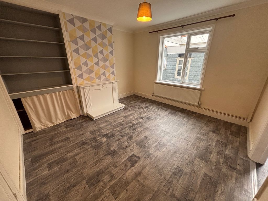 Additional image 3 of 3 bed semi-detached house to rentOxford Avenue, Llandrindod Wells LD1