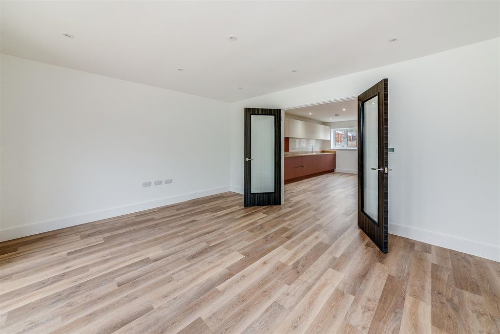 Additional image 9 of 3 bed semi-detached house to rentAnniversary Avenue East, Ambrosden OX25