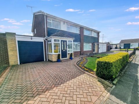 Kenmoor Way, Chapel Park NE5