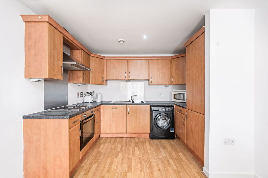 Additional image 4 of 2 bed flat for saleFlat 8/3, 72 Lancefield Quay, Glasgow G3