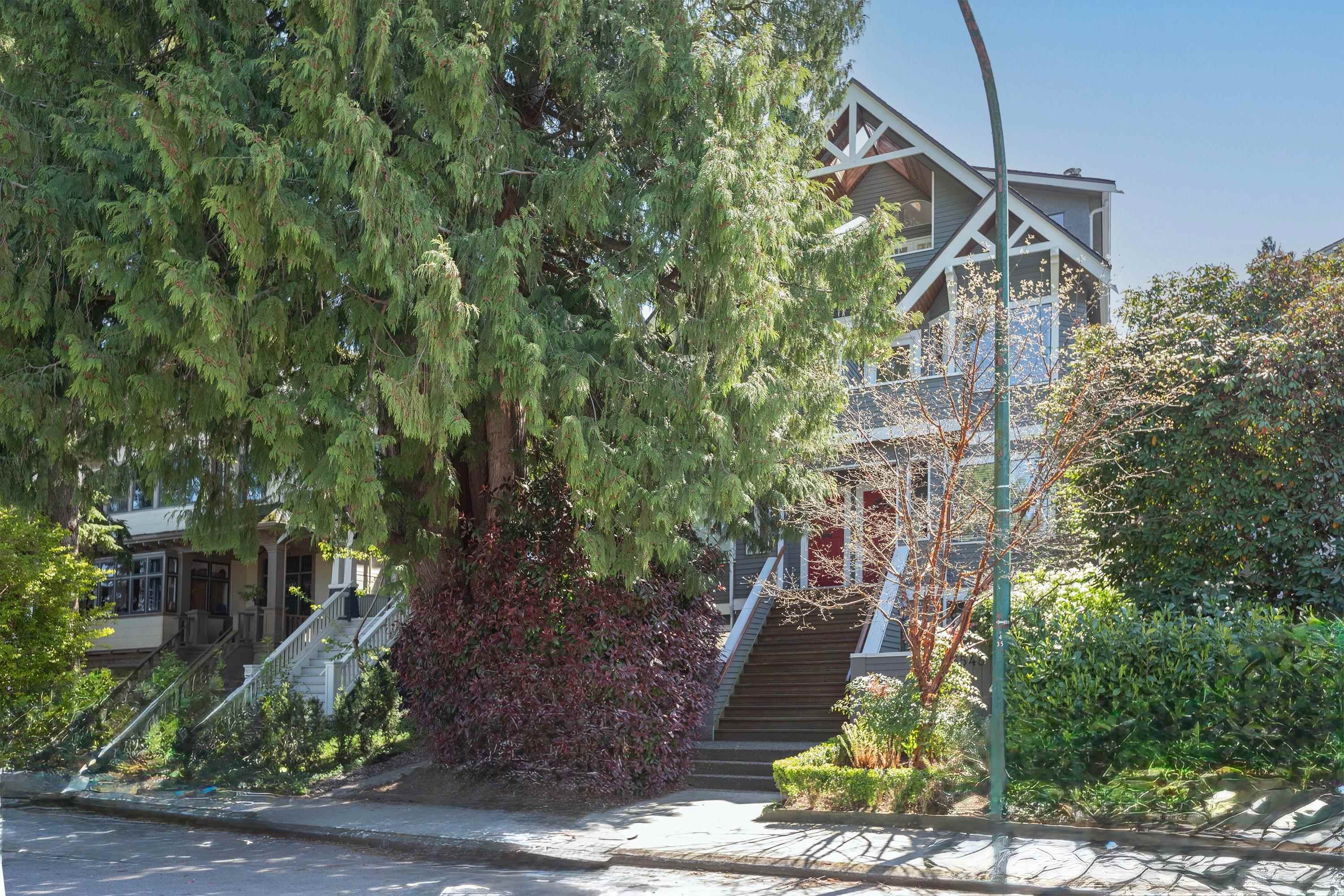 B-3546 Point Grey Road, Vancouver, BC, V6R 1A8