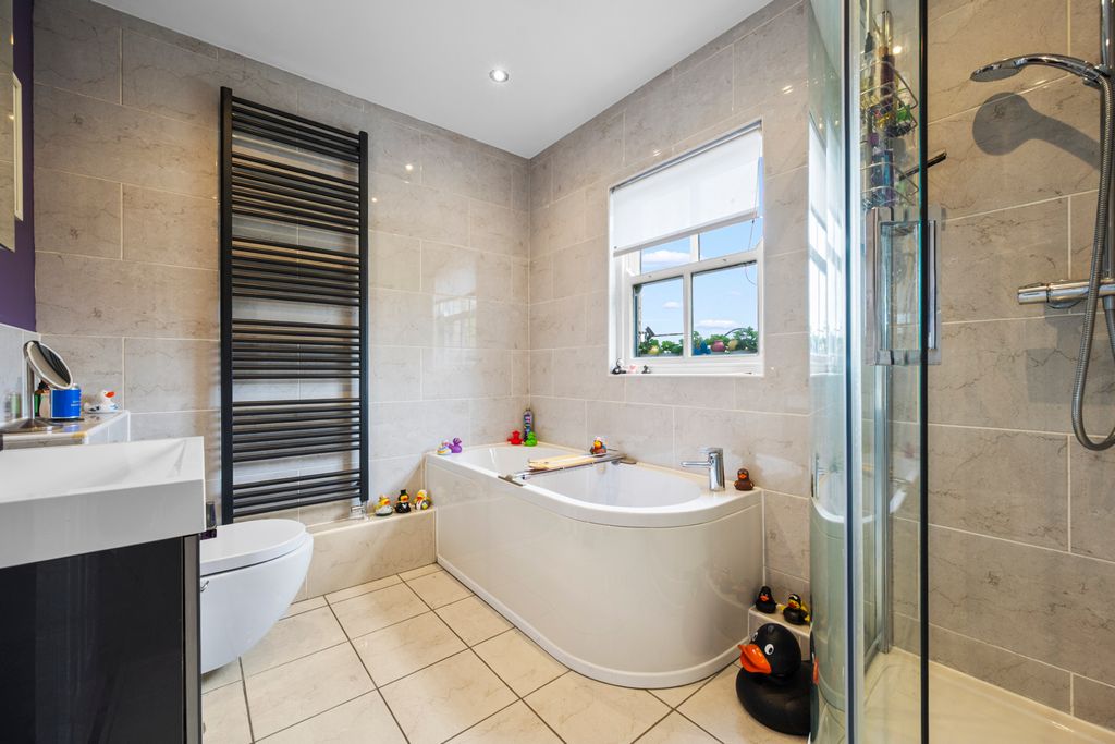 Additional image 6 of 2 bed flat for saleDaveylands, Wilmslow, Cheshire SK9