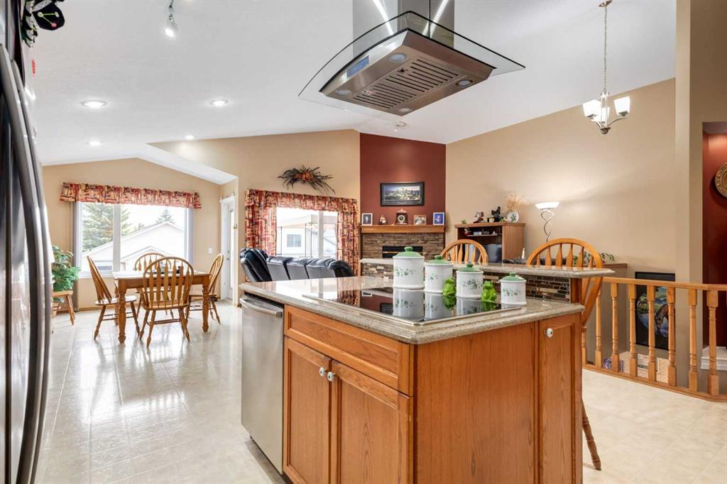 Additional image 5 of 24 Sunmeadows Court SE, Calgary, AB, T2X 3H5
