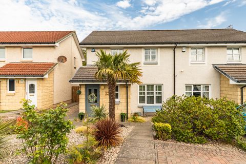 13 Craigroyston Grove, Edinburgh EH4