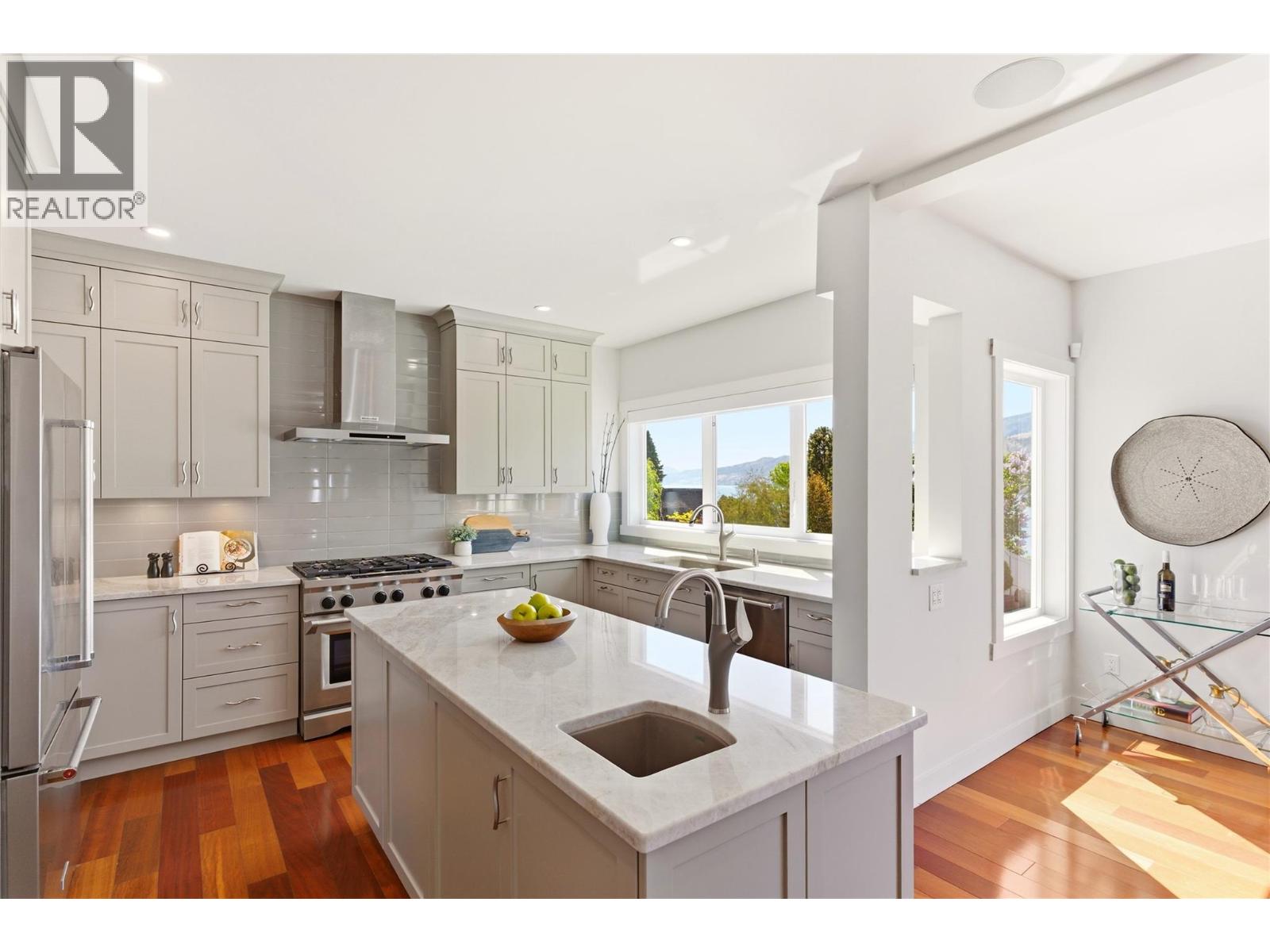 Additional image 3 of 2090 Bennett Road, Kelowna, BC, V1V2C2