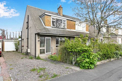 85 Muir Wood Road, Edinburgh EH14