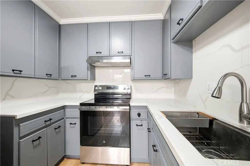 Additional image 2 of 1602 N King, Street APT#D4, Santa Ana, CA 92706